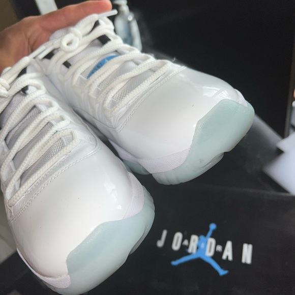 Size 11 - Picture 6 of 15